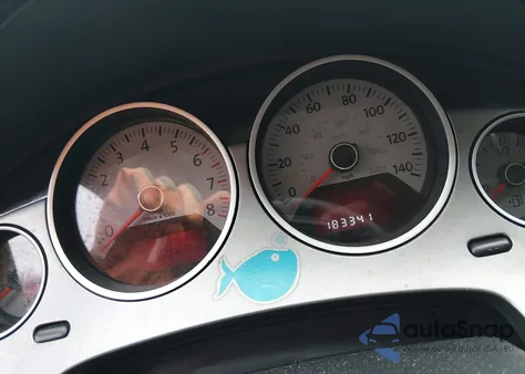 2010 Volkswagen Routan Sel z USA, uszkodzony, nr VIN 2V4RW5DX5AR199375